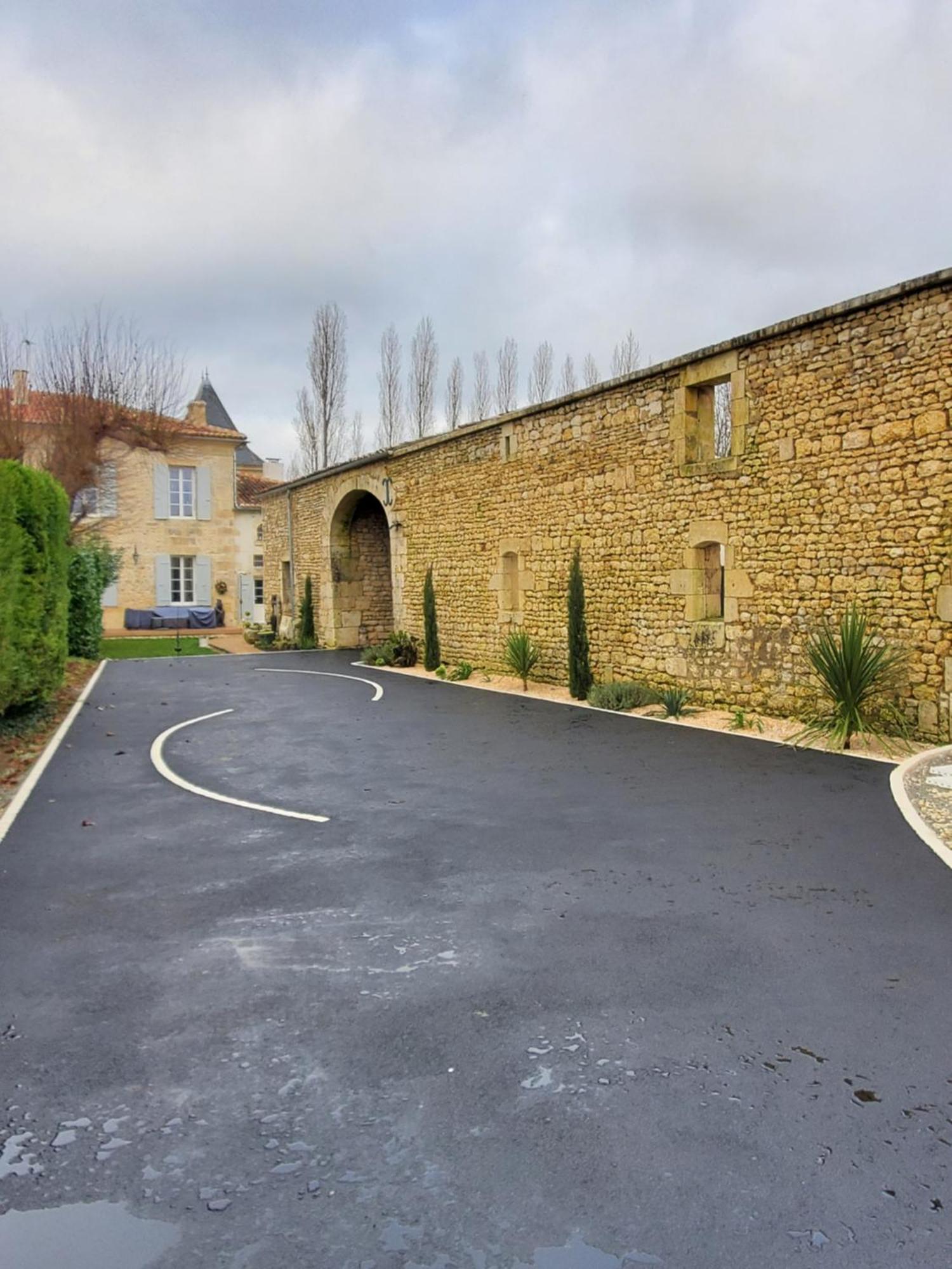Domaine De La Gemoliere Bed and Breakfast Gémozac Buitenkant foto
